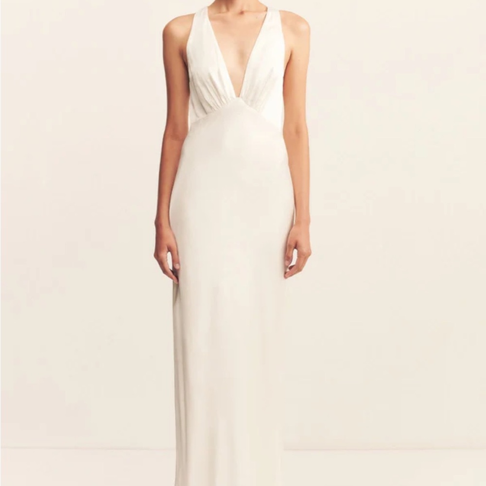 Minimalist White Cross-Back Backless Slip Dress